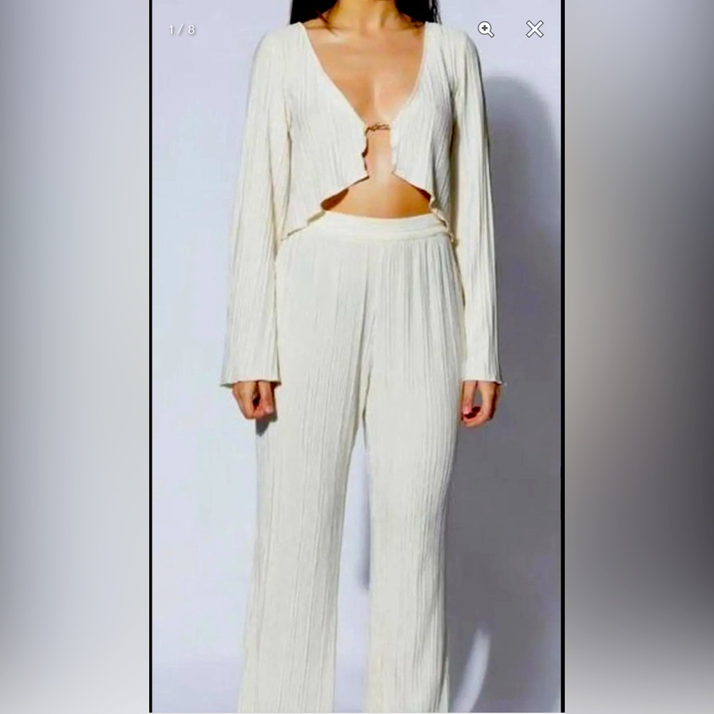 Meshki White Flowy Flare Set
